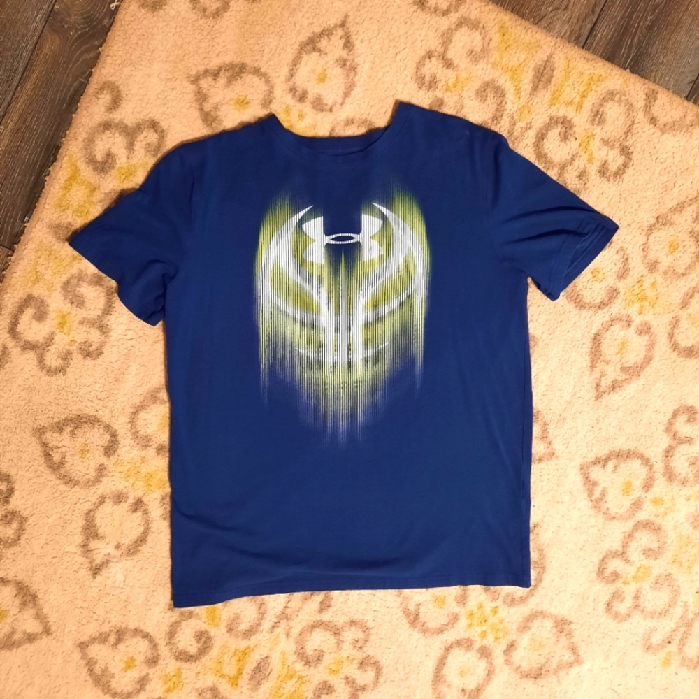 Youth boys under Armour xl tshirt